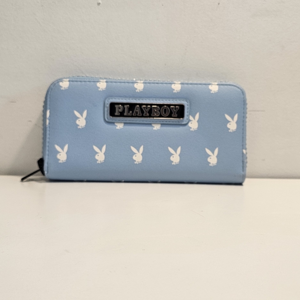 [Playboy] Baby Blue White Bunny Diamond Bling Zip Around Wallet